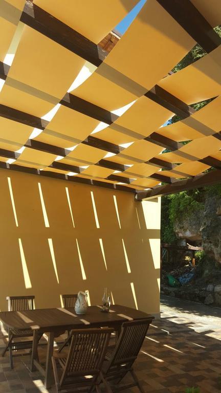 Casa Vacanze L'Orizzonte Montecchio  Pokoj fotografie