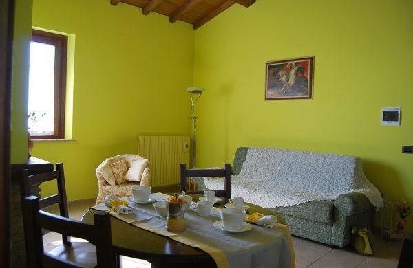 Casa Vacanze L'Orizzonte Montecchio  Pokoj fotografie