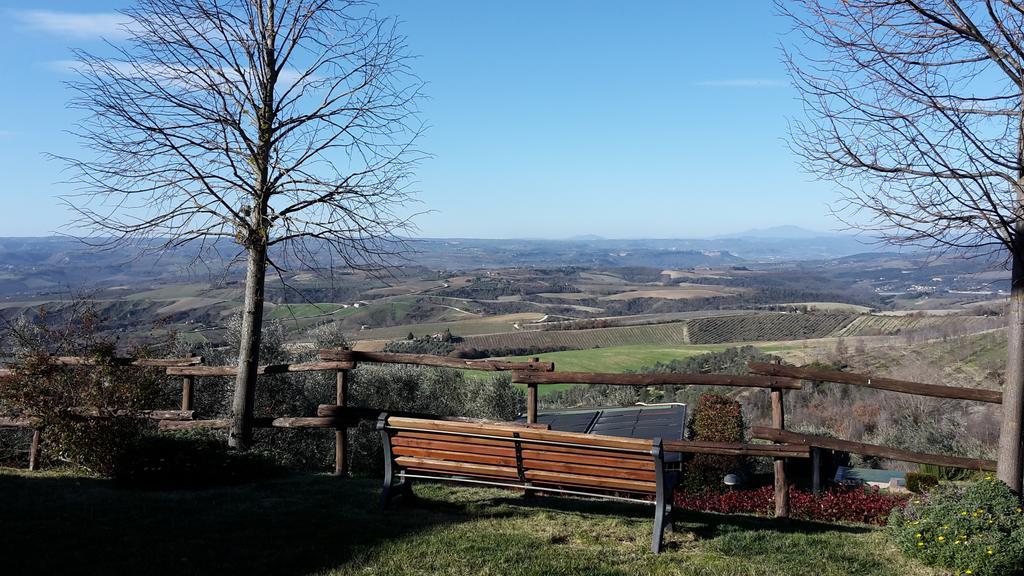 Casa Vacanze L'Orizzonte Montecchio  Exteriér fotografie